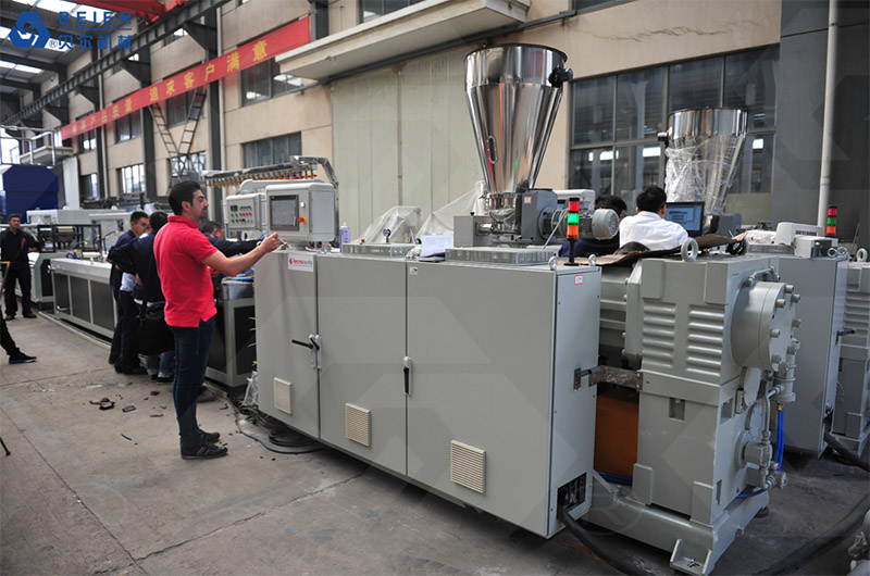 common molding method plastic pipe extrusion die