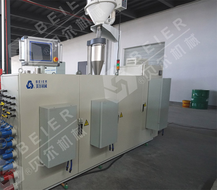 Plastic pipe extrusion forming principle