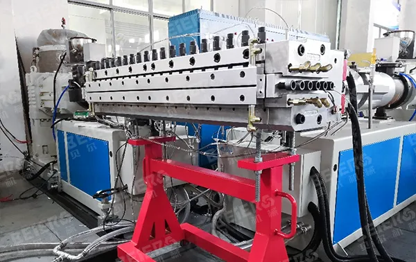 Wood Plastic Board Extrusion Line