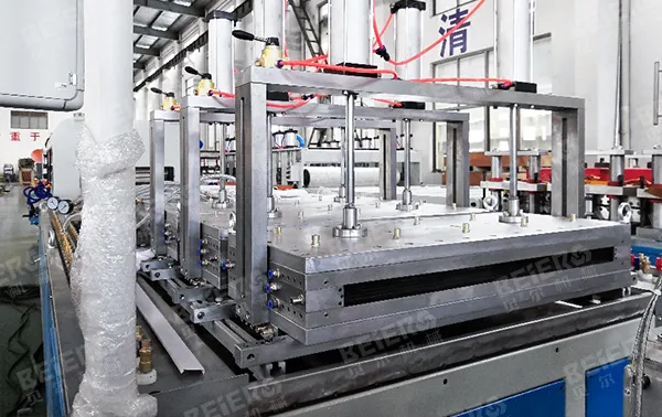 Wood Plastic Board Extrusion Line